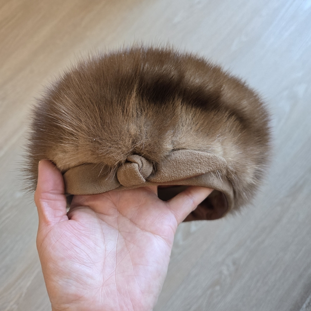 Vintage Fur Pill Box brown hat with bow‎